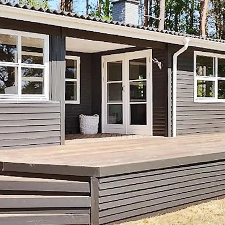 6 Person In Bording-by Traum